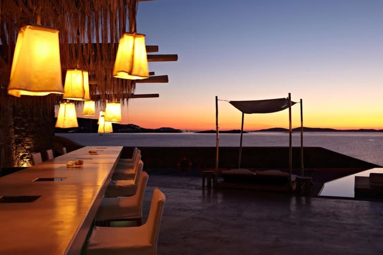 Lounge Bar